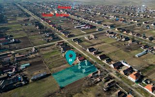 Casă cu teren generos de 2,880mp în Secusigiu - Poză 9