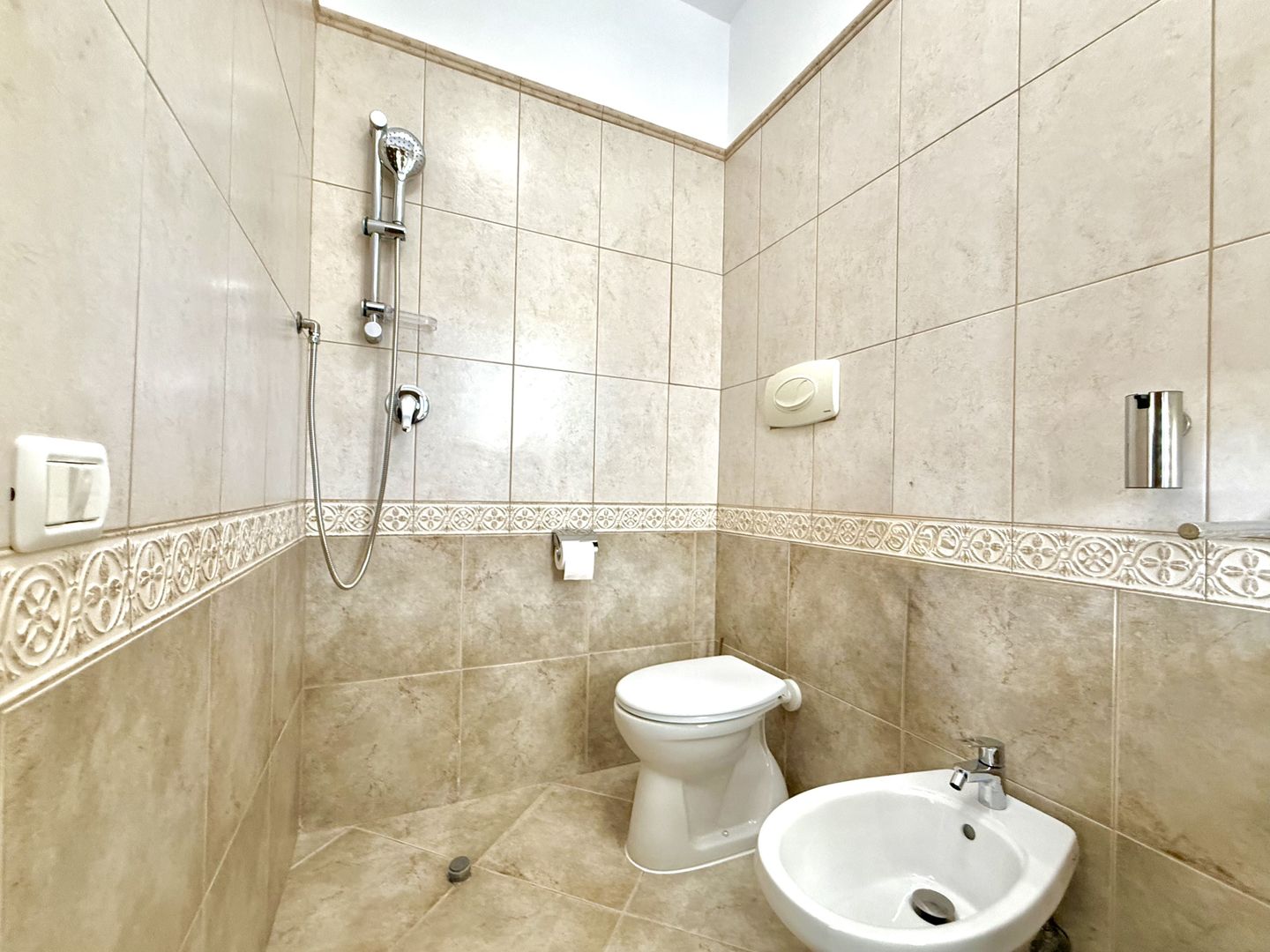 Casă tip triplex în zona centrală Dumbrăvița - Poză 16