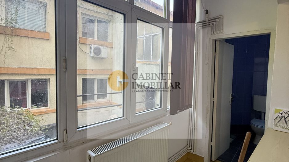 2 camere I Piata Sfintii Voievozi - Victoriei I Parter inalt - Poză 10