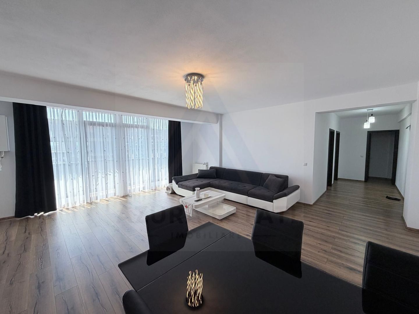 Apartament modern 80 mp  3 camere 2 balcoane  zona Doamna Stanca - Poză 4