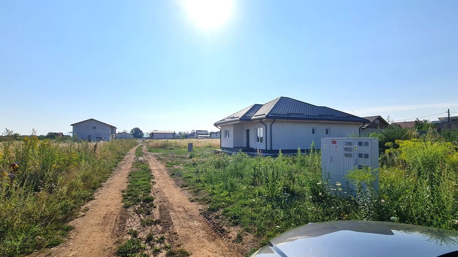 Casa individuala 3 camere finalizata cartier Izvor Tarlungeni Brasov - Poză 18