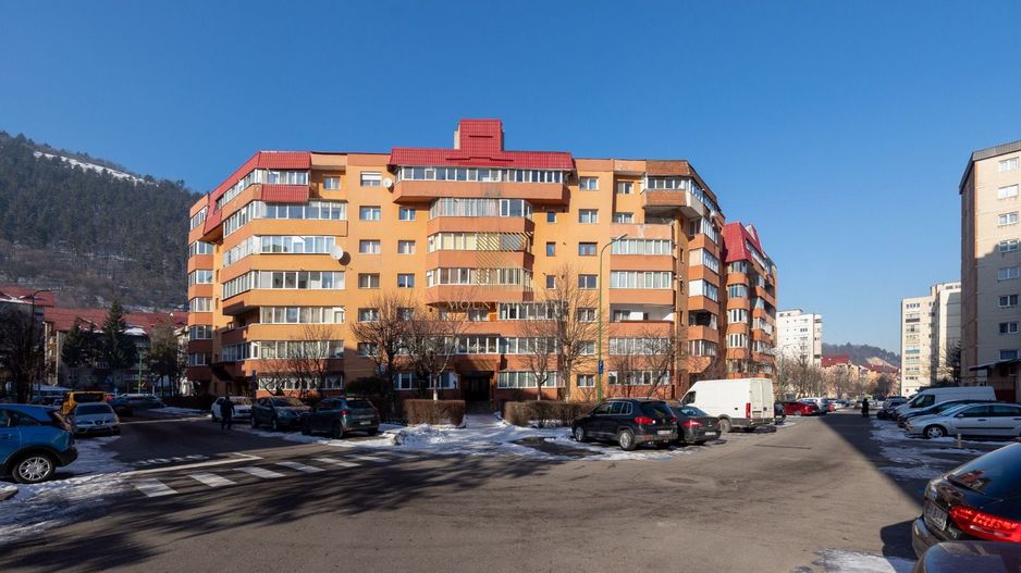 Apartament 3 camere, vedere superbă, Răcădău, str. Carpenului - Poză 15