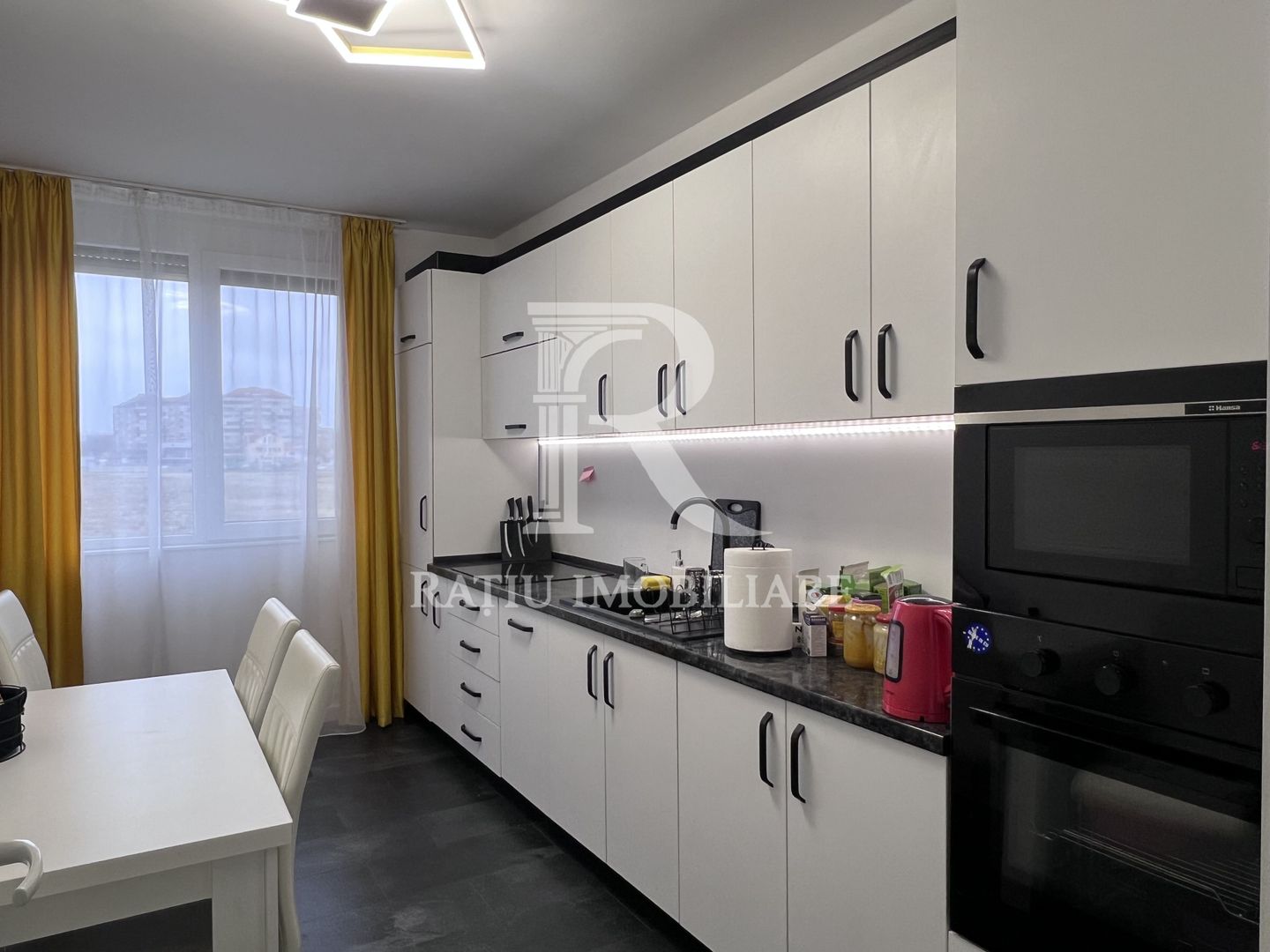 Apartament Exclusivist cu Suită Matrimonială | Parcare | ARED | Oradea - Poză 5