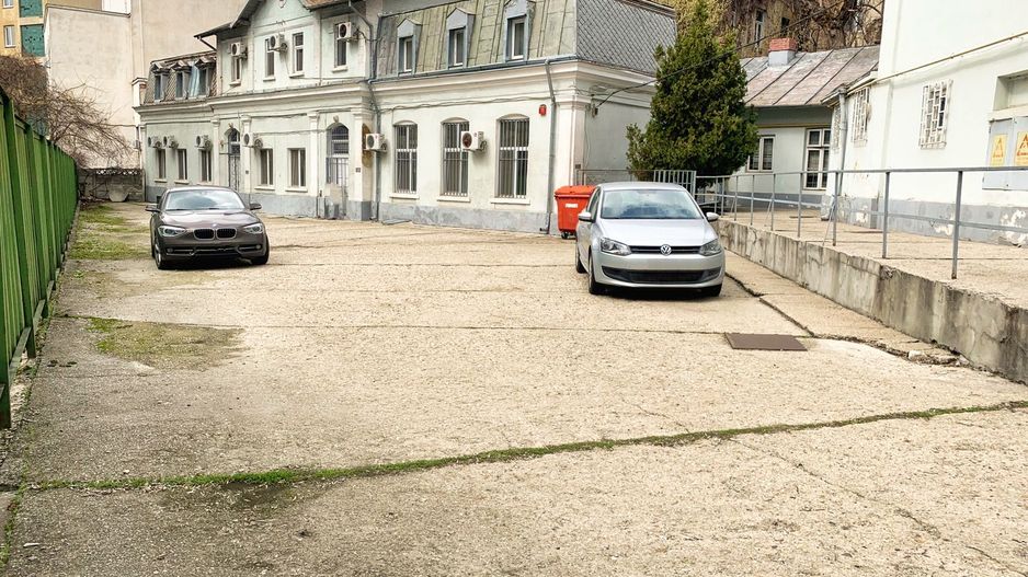 Inchiriere cladire spatii birouri-teren 1000mp Calea Victoriei CEC - Poză 1