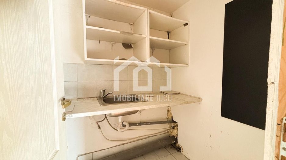 Spatiu de inchiriat 400MP Inaltimea de 4m Jucu de Mijloc - Poză 13