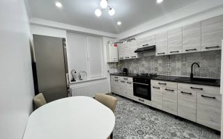 Apartament cu 3 camere de vânzare - Poză 5