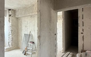 APARTAMENT SPATIOS CU VEDERE PE 2 PARTI - Poză 10