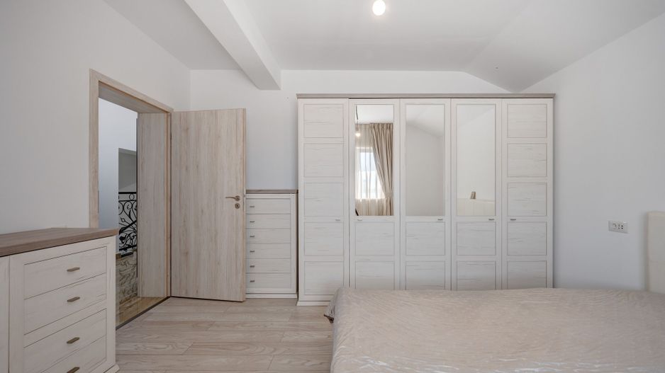 Casa cu Mesteceni!  Complex Lalelelor Domnești - Poză 17