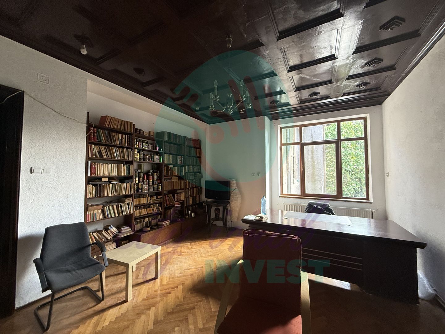 Eleganta, stil si mult potential intr-un apartament interbelic de 3 camere - Poză 2