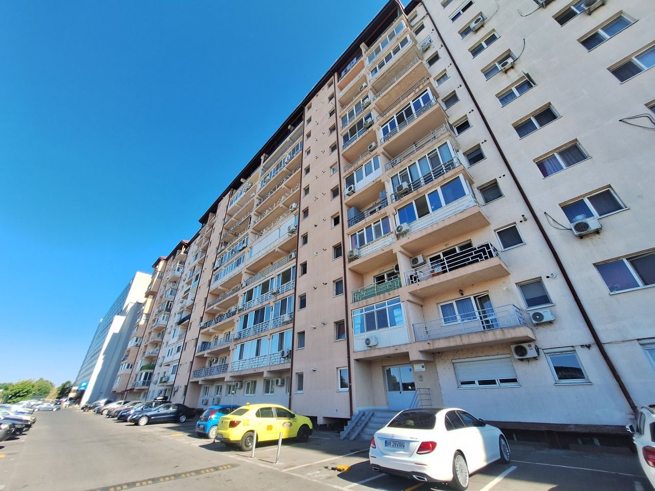 Apartament 2 camere mobilat&utilat + parcare  Rin Grand Hotel Vitan - Poză 1