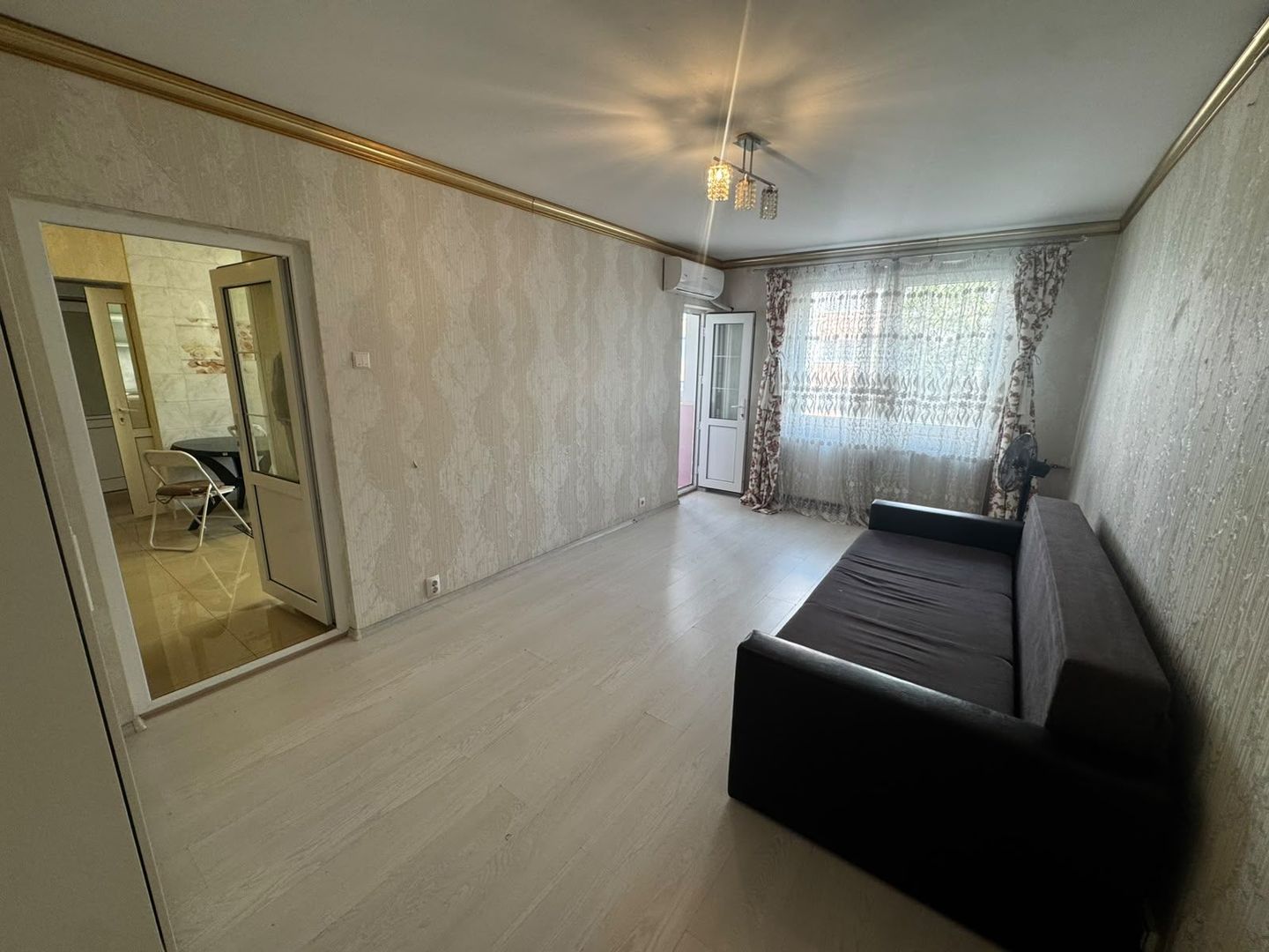 Apartament 2 camere + parcare  / zona Tei - Poză 1
