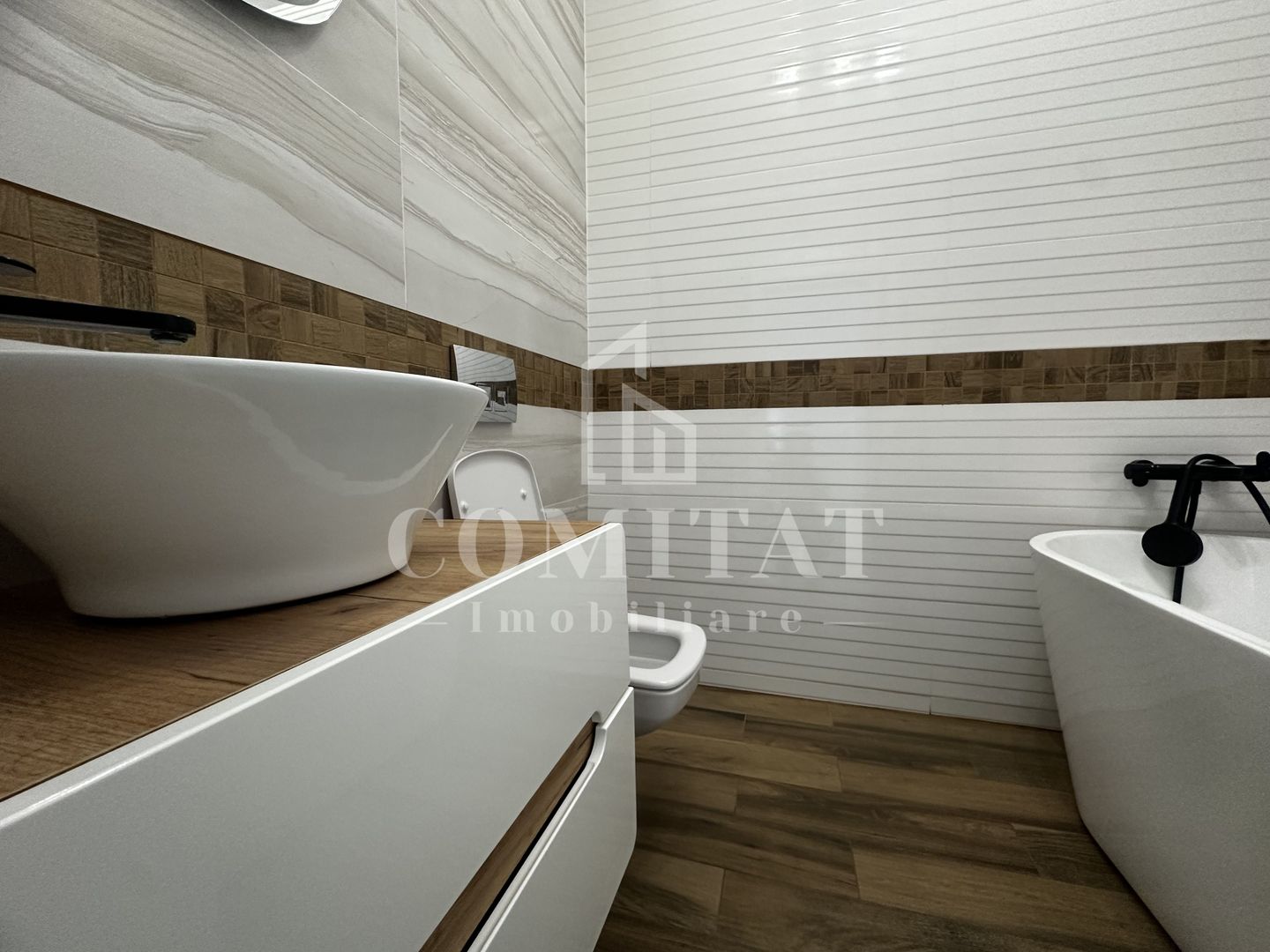 Apartament la etaj intermediar | 3 camere | Zona Bmw - Poză 12