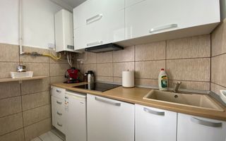 Garsoniera finisata modern, la etaj intermediar, cu priveliste panoramica - Poză 4