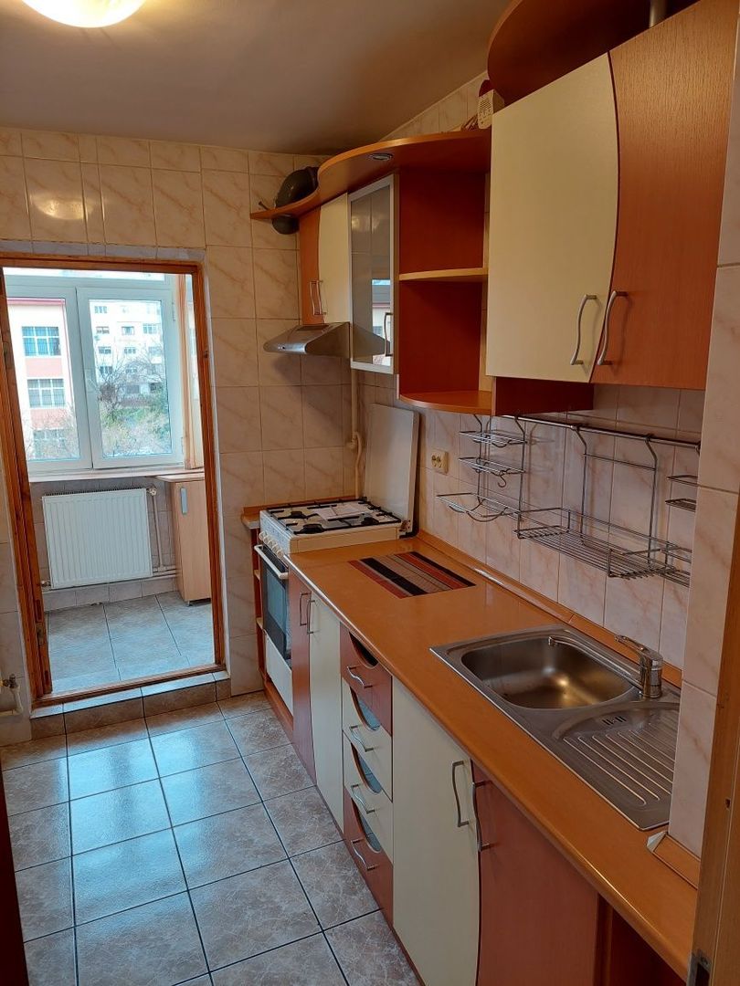Apartament cu 2 camere, etaj intermediar - Micro 17 - Poză 11