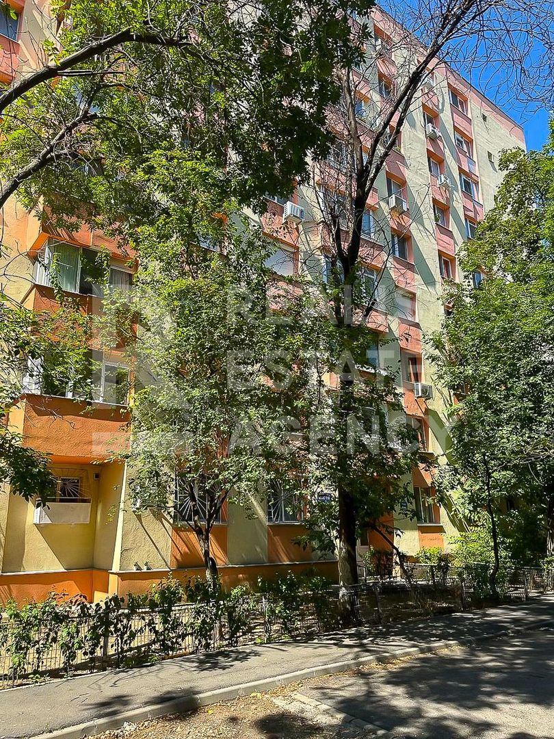Apartament, 4 Camere, Teiul Doamnei – Facultatea de Construcții - Poză 1