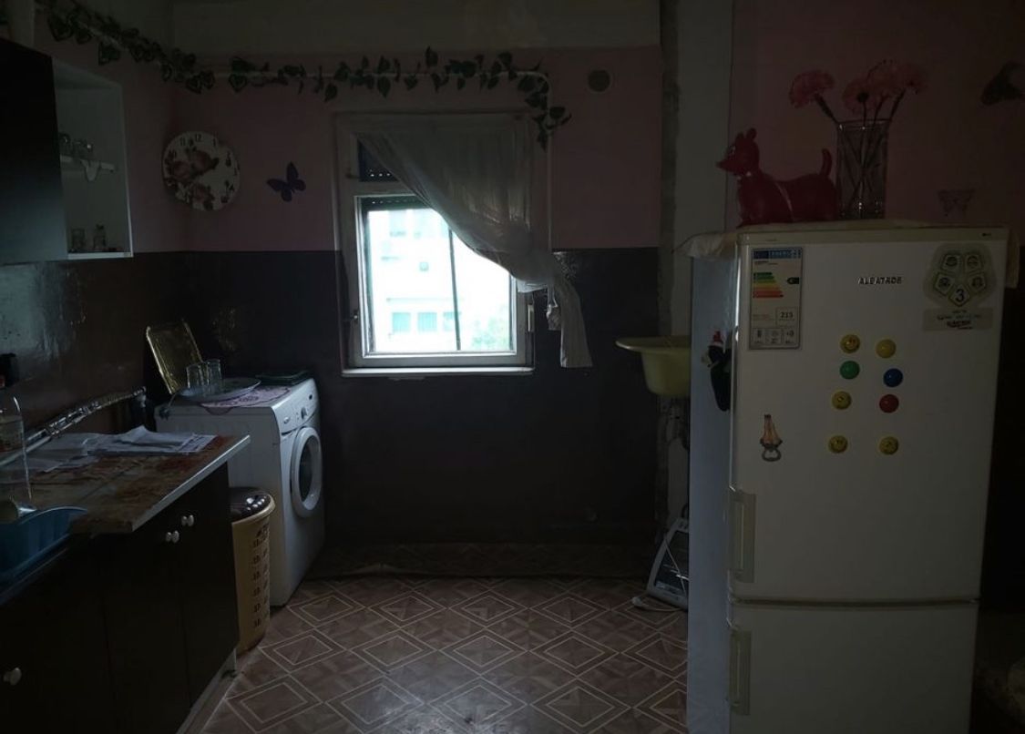 Apartament cu 3 camere de vanzare - Poză 1