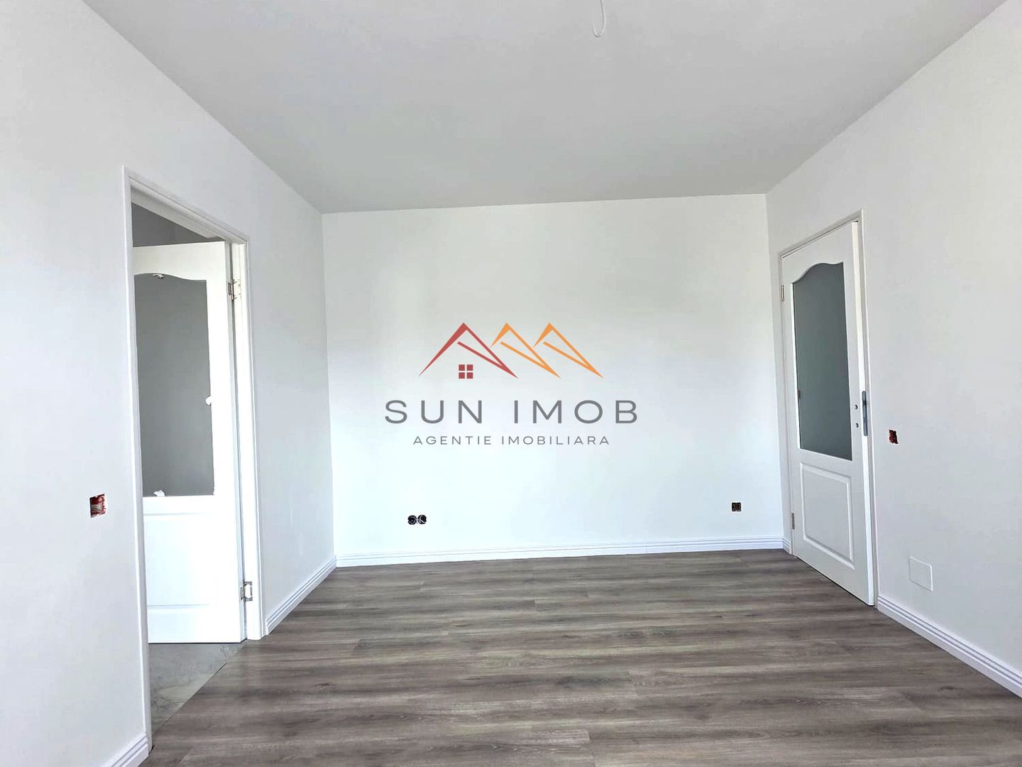 Apartament 3 camere renovat | Centrală proprie | Câmpina | Central - Poză 2