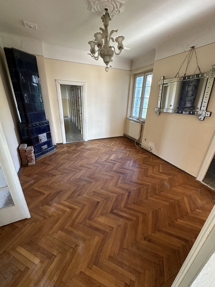 Proprietar vand apartament decomandat Unirii 5 camere - Poză 5