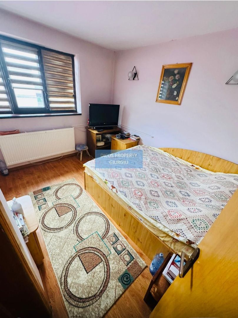 De vânzare – casă situată pe strada Nicolae Iorga - Poză 14