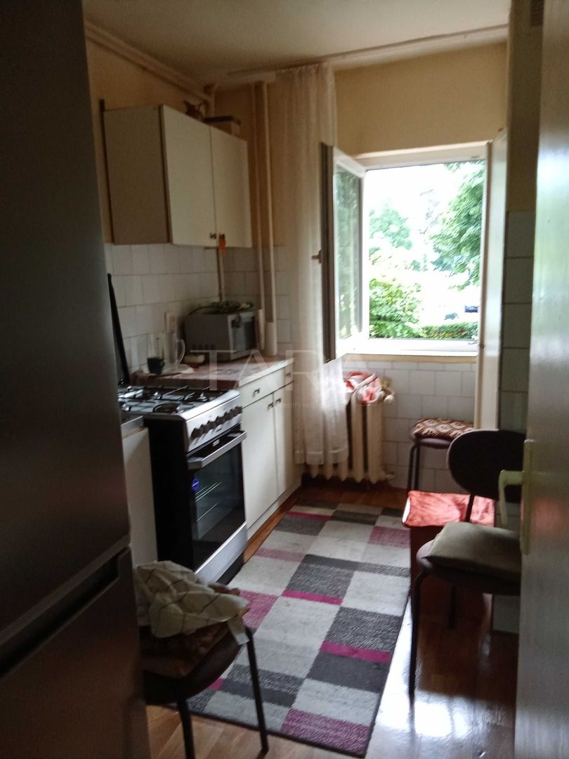 Apartament 2 camere, compartimentare practică. - Poză 1