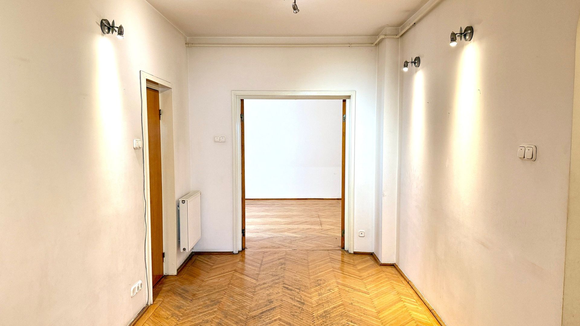 Apartament 4 camere Victoriei, Casa Vernescu, garaj, centrala, comision 0 ! - Poză 3