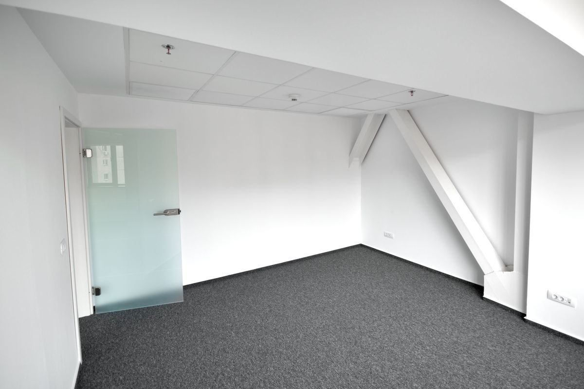 Nerva Traian – Unirii | Spațiu de birouri  183 mp  15 €/mp + TVA - Poză 9