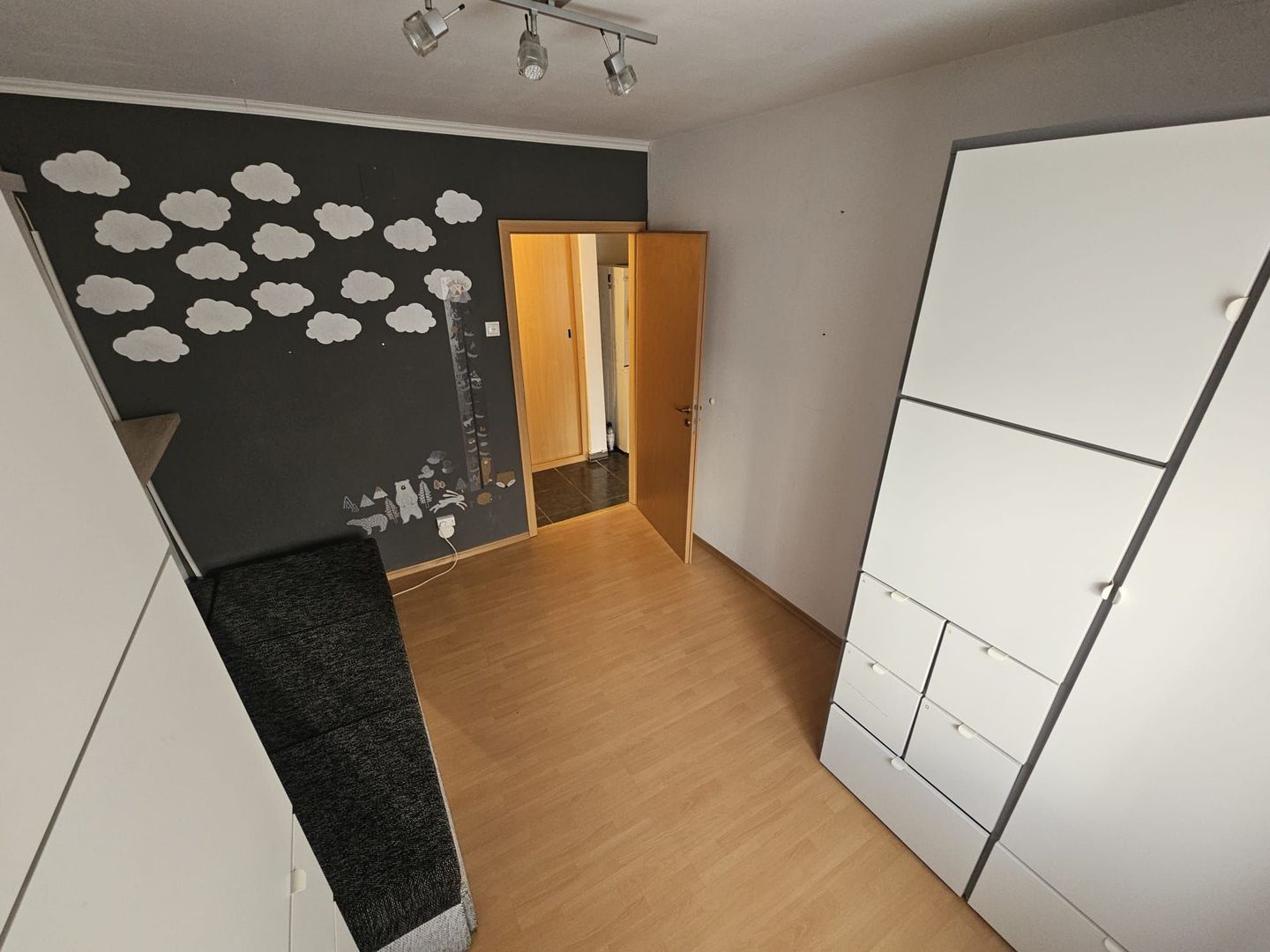 Soarelui-Gen 30 | 3 Camere |  Decomandat | Etaj 1 | 2 Băi | Centrală Proprie - Poză 11