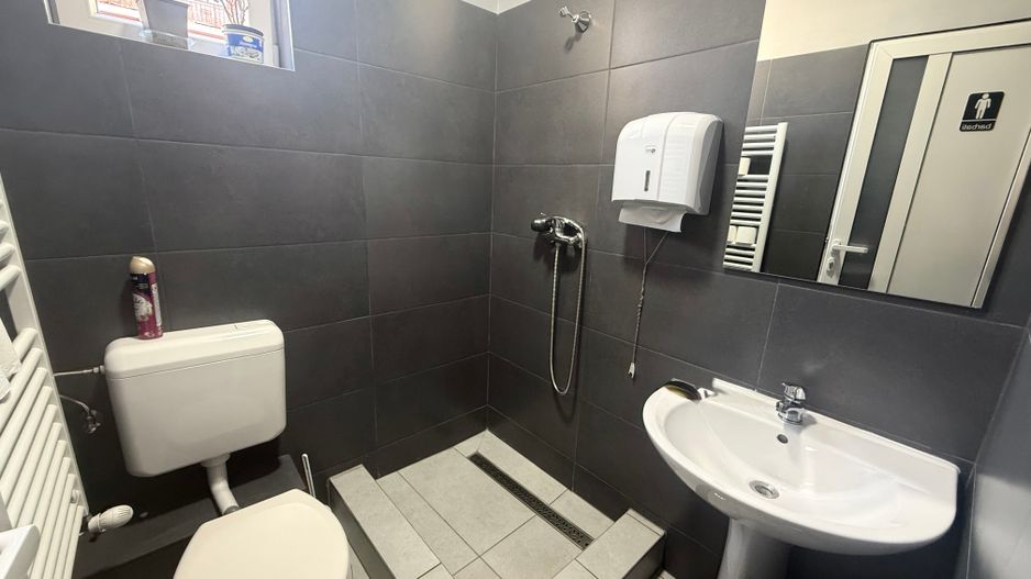 Spatiu comercial/ de inchiriat /Intre Lacuri - Poză 6