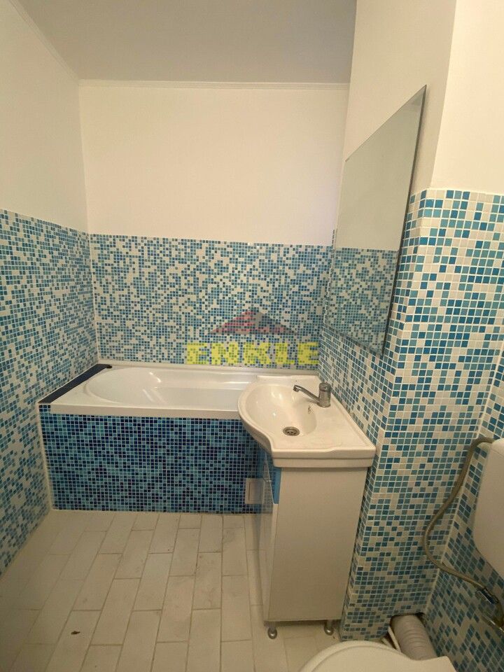Apartament 3 camere,Semidecomandat, Zona Primaverii,58 mp utili, pret 68000 euro neg - Poză 3