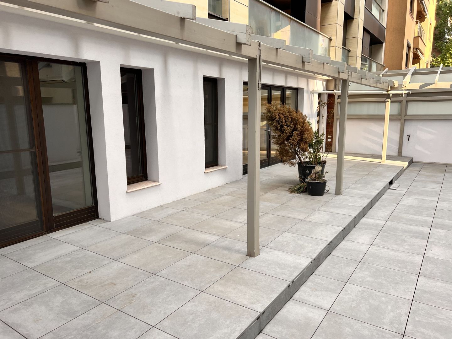 Apartament la parter,lux,spatios+terasa aflat in Aviatiei-Baneasa - Poză 18