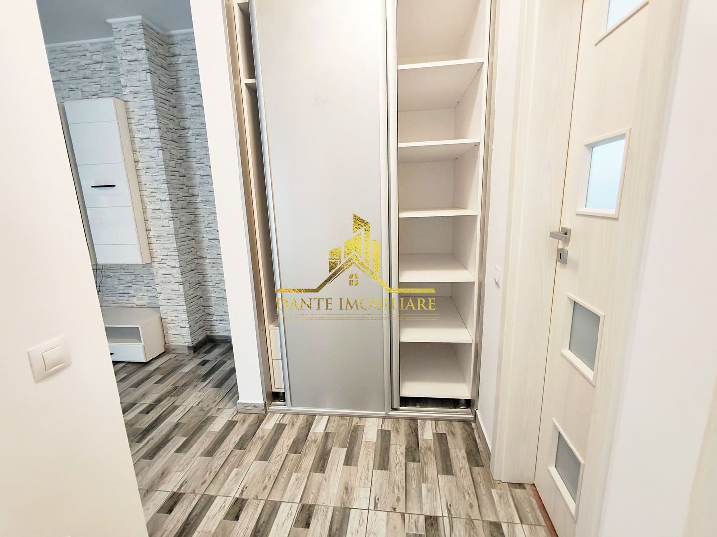 2 camere, spatios, modern, bloc nou, balcon, parcare, zona VIVO - Poză 20