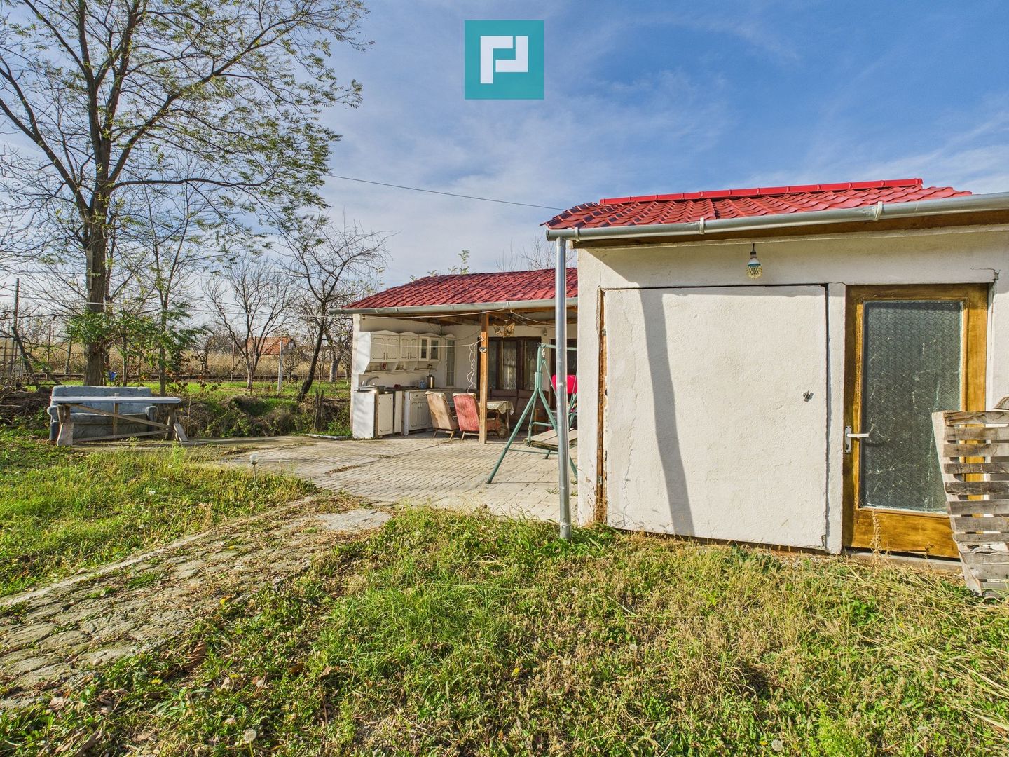 Casuță cu priveliște panoramică spre Cetatea Șiria - Poză 7