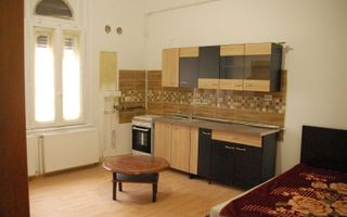 Vand 3 apartamente intr-o vila cu 1 etaj - Poză 7