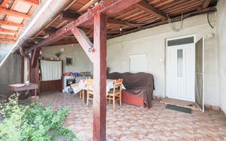 Casă renovată cu 3 camere din cărămidă în Gradiste - Poză 9