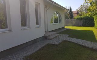 Vila pe parter 4 camere, curte generoasa / Tunari - Poză 1