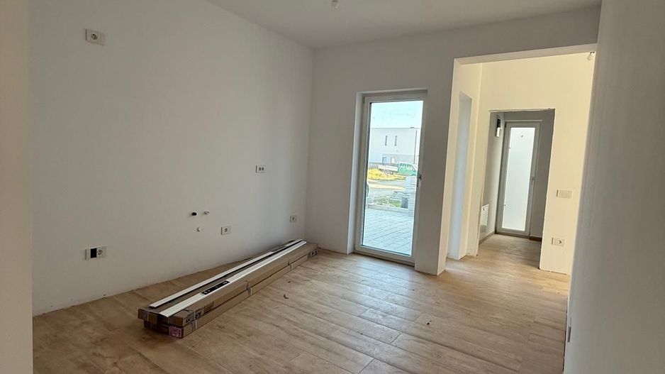 Duplex Modern pozitie excelenta zona Giarmata Vii - Poză 3