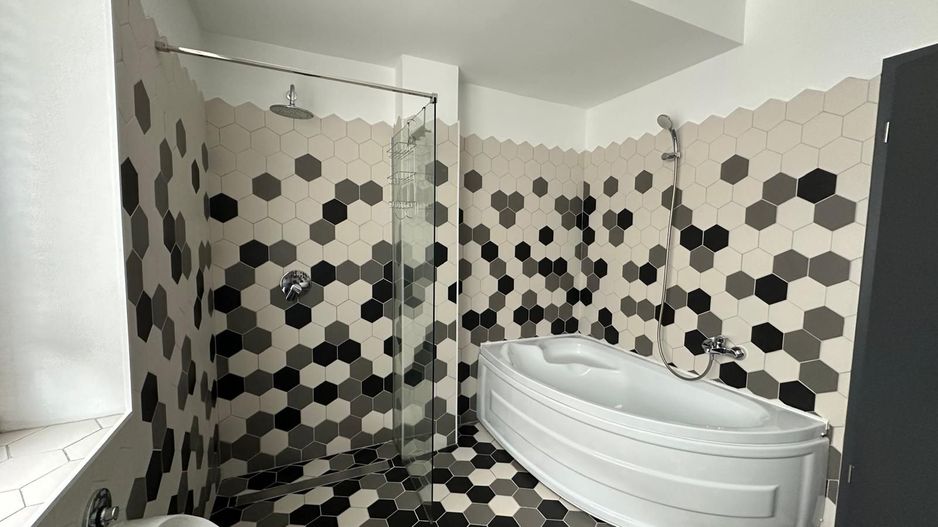 Vila Individuală Elegantă cu 6 camere, Curte Proprie–Padurea Baneasa - Poză 9