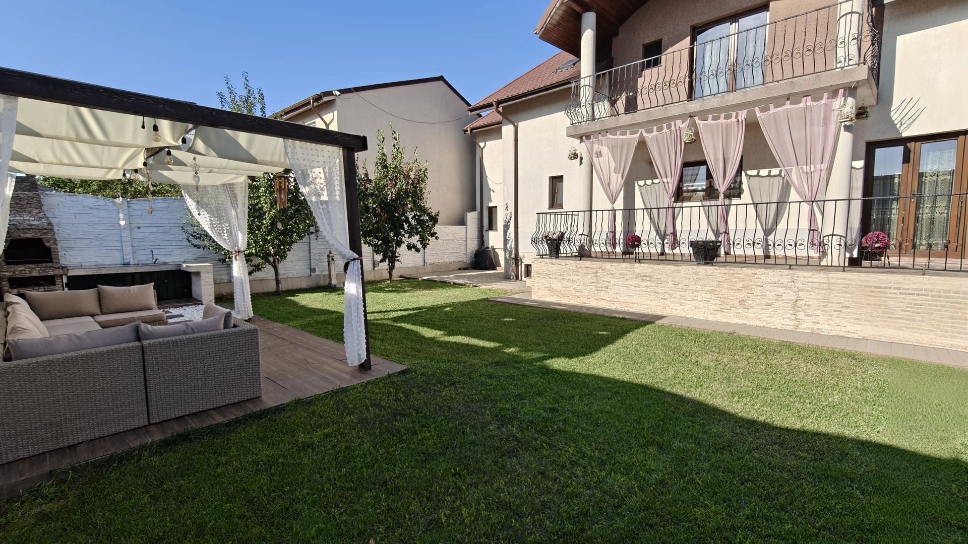 DE VANZARE  Vila 9 camere Colentina - Poză 3