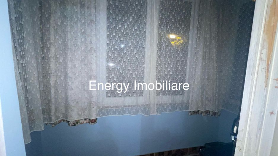 Apartament cu 3 camere,zona Dâmbul Pietros - Poză 6