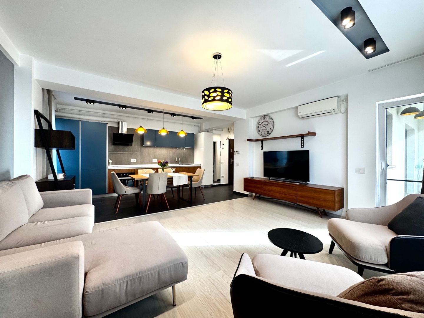 Apartament elegant si spațios, zona Lipovei - lângă pădure - Poză 6