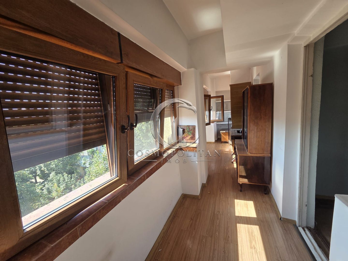 Apartament deosebit cu scara interioara si 4 camere ~ pozitie centrala - Poză 1