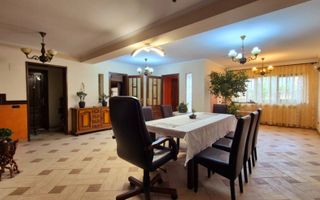 Cauți o casă mare sau spațiu pentru business? Aici le ai pe ambele! - Poză 26