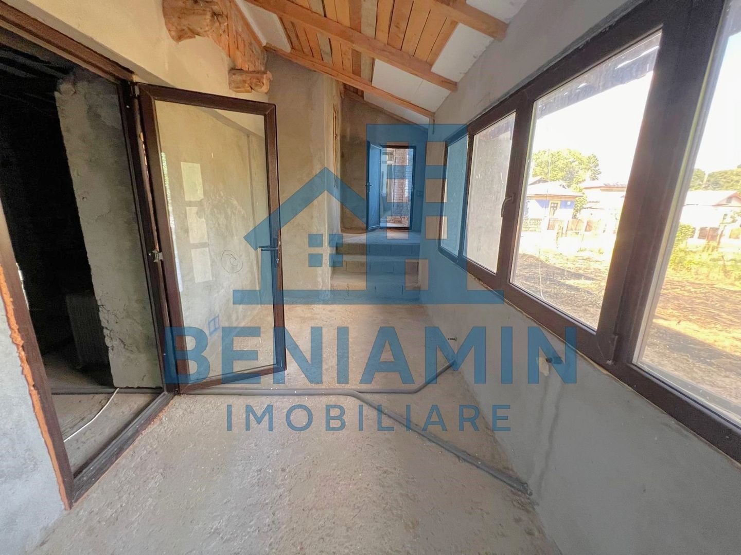 Casa La tara-Renovata partial -Teren 1000mp-Dolj -Rate -Disponibila - Poză 8