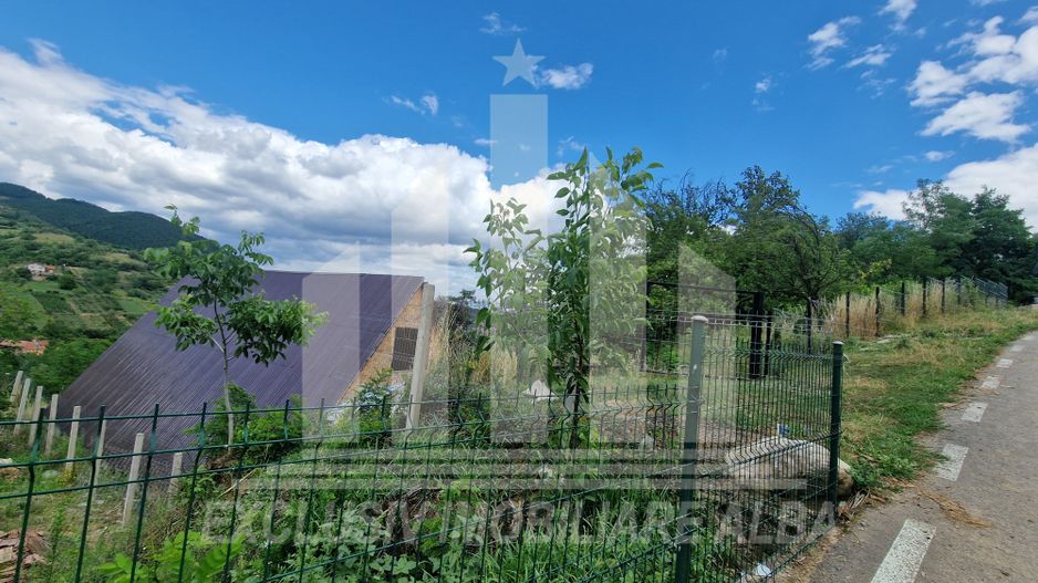 Cabana A-frame in Ampoita - Poză 1