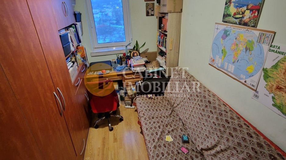 3 Camere Decomandat- Etaj intermediar+ Loc de parcare- Zona Alexandru cel Bun - Poză 3