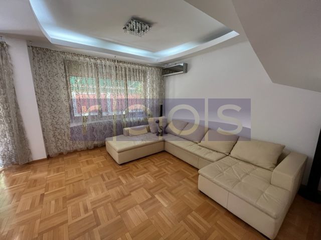 Vila spatioasa 6 dormitoare | gradina | Garaj - Poză 1
