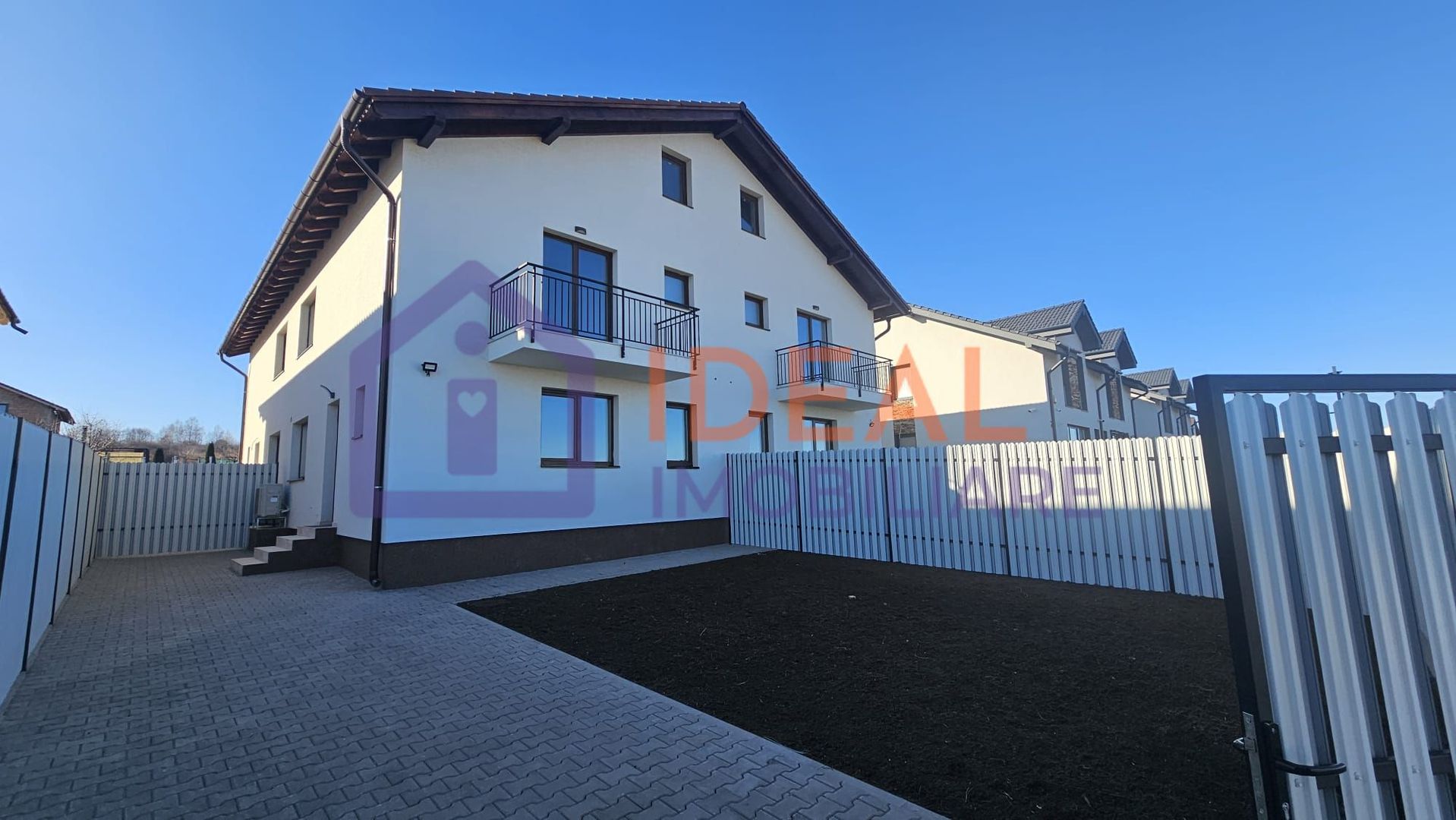 Casa cu 4 camere LA CHEIE in Calea Cisnadiei, zona Casa de Apa - Poză 1