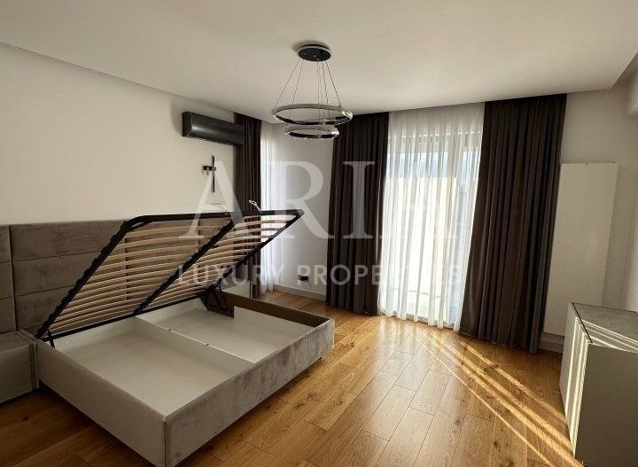 Vila de LUX cu 7 camere IANCU NICOLAE - Poză 15