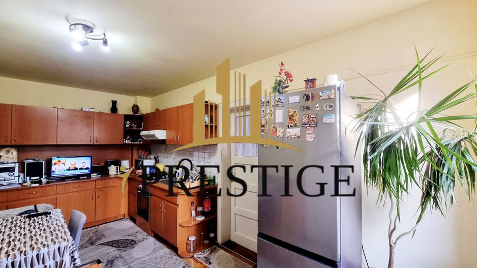 CASĂ DE VÂNZARE SIBIU TURNIȘOR, CURTE MARE, GARAJ, ACCES AUTO - Poză 12