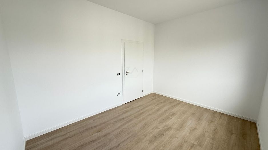 Etaj 2. Lift. Finisaje superioare. Loc de parcare. - Poză 7